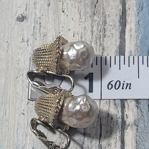 Sarah Coventry Earrings - Picture 6 of 10